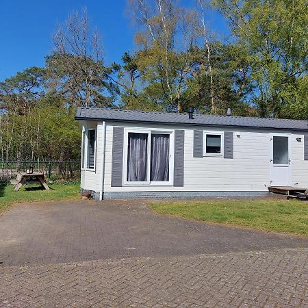 Ruim En Gezellig Chalet Voor 2 Personen Op De Veluwe Recreatiepark De Oude Driest Putten Extérieur photo