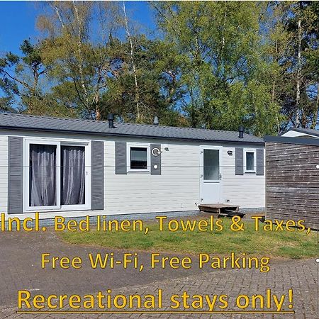 Ruim En Gezellig Chalet Voor 2 Personen Op De Veluwe Recreatiepark De Oude Driest Putten Extérieur photo