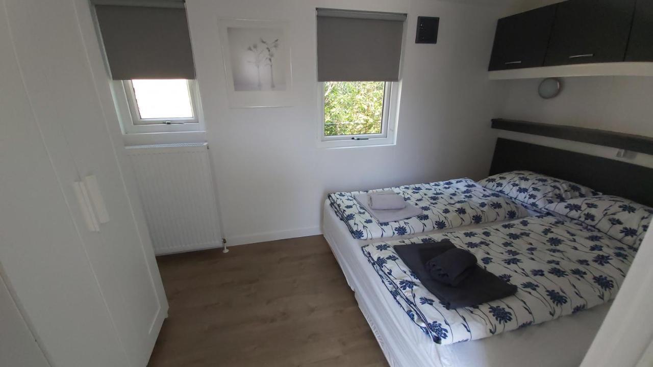 Ruim En Gezellig Chalet Voor 2 Personen Op De Veluwe Recreatiepark De Oude Driest Putten Extérieur photo