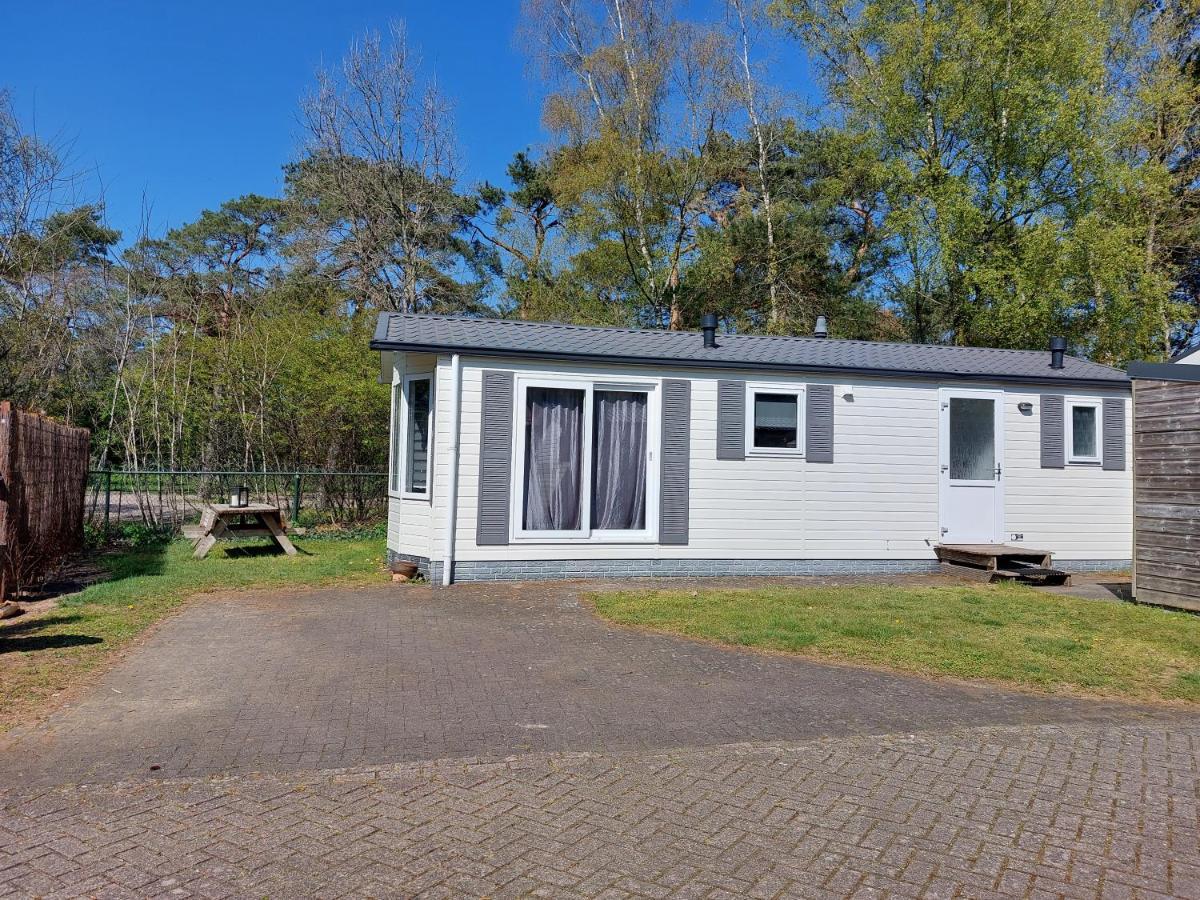 Ruim En Gezellig Chalet Voor 2 Personen Op De Veluwe Recreatiepark De Oude Driest Putten Extérieur photo