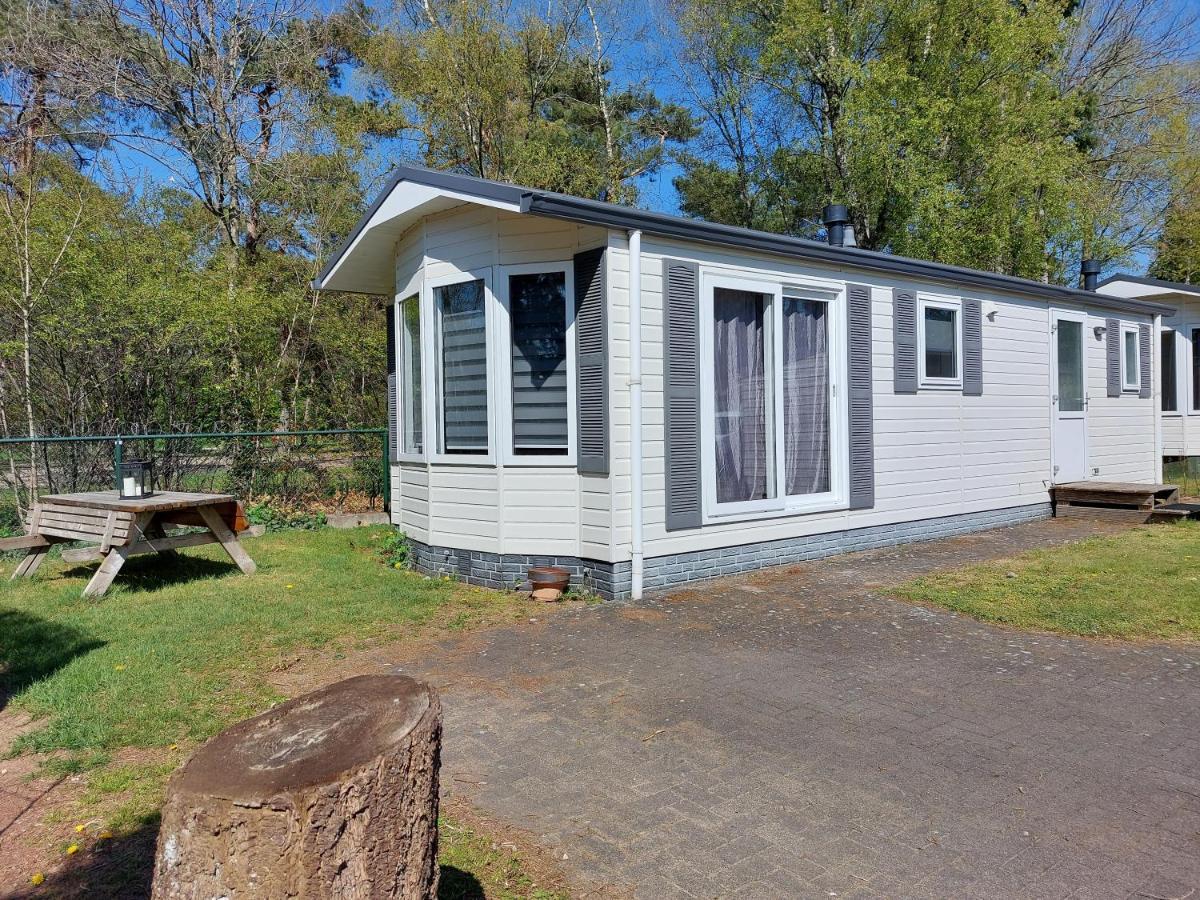 Ruim En Gezellig Chalet Voor 2 Personen Op De Veluwe Recreatiepark De Oude Driest Putten Extérieur photo